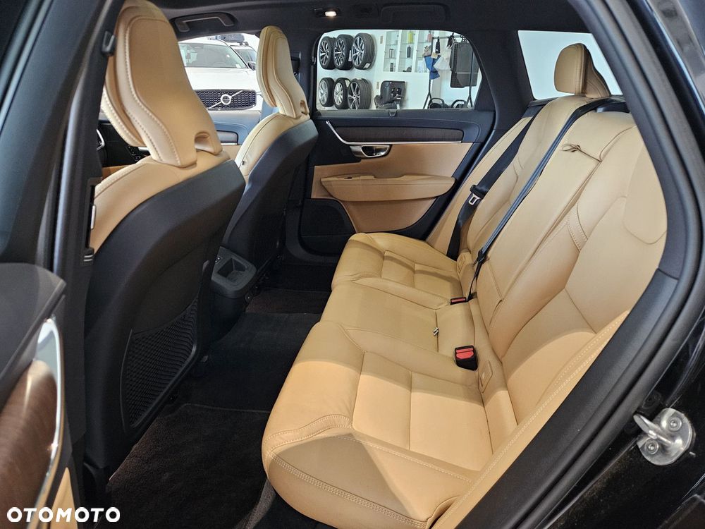 Volvo V90 - 16