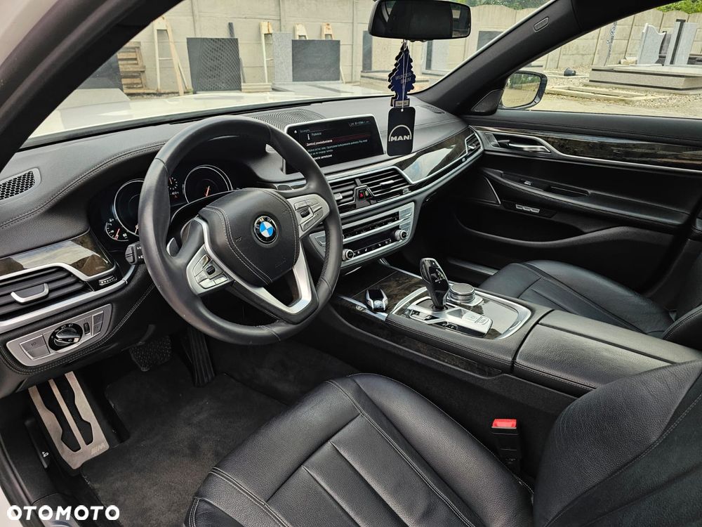 BMW Seria 7 740Li - 18