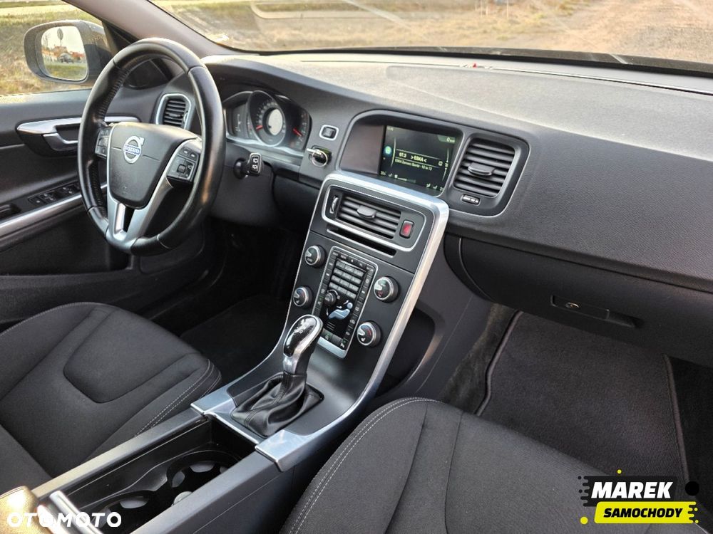 Volvo V60 - 11
