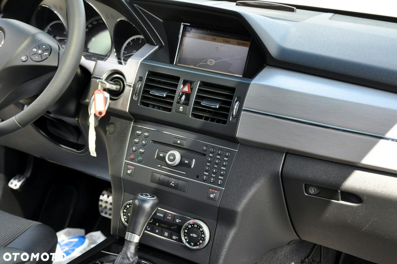 Mercedes-Benz GLK - 27