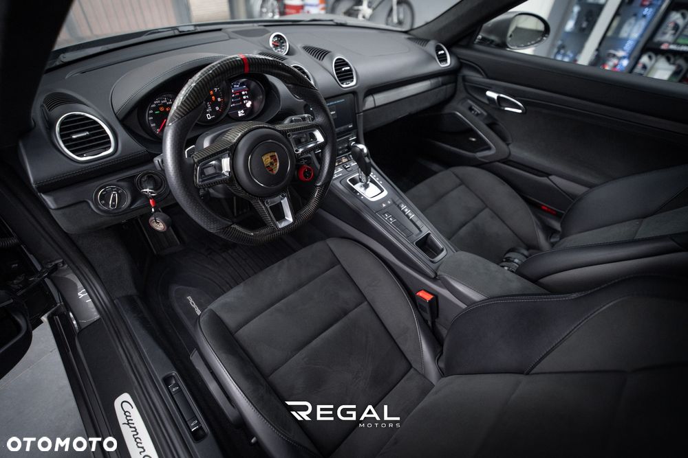 Porsche 718 Cayman - 25