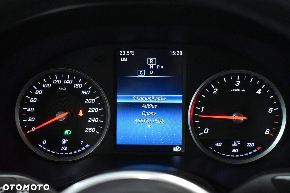 Mercedes-Benz GLC - 16