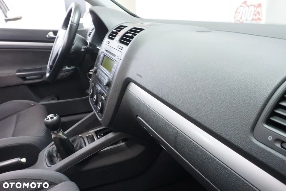 Volkswagen Golf 2.0 TDI DPF Sportline - 17