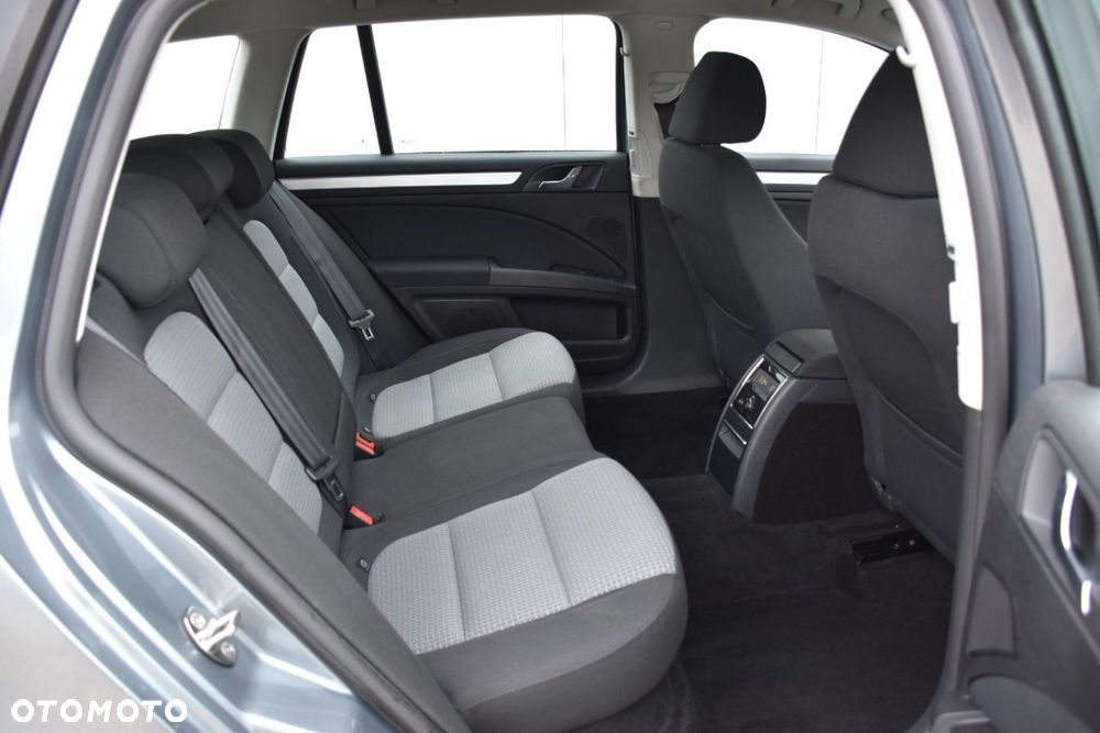 Skoda Superb 2.0 TDI DSG Ambition - 8