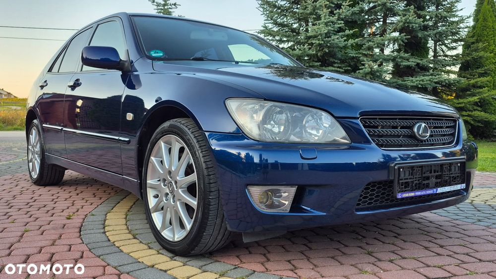 Lexus IS 200 Prestige - 28