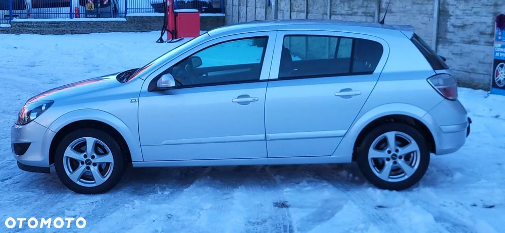 Opel Astra 1.8 Innovation - 9