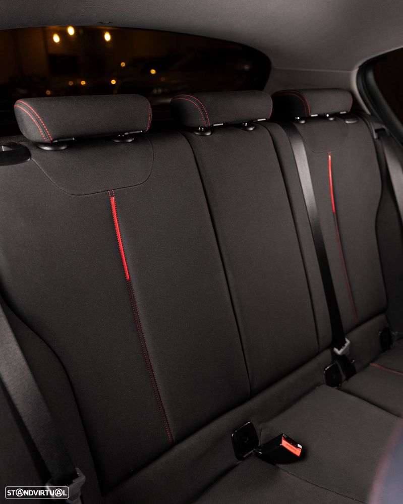 BMW 118 d Pack M - 20