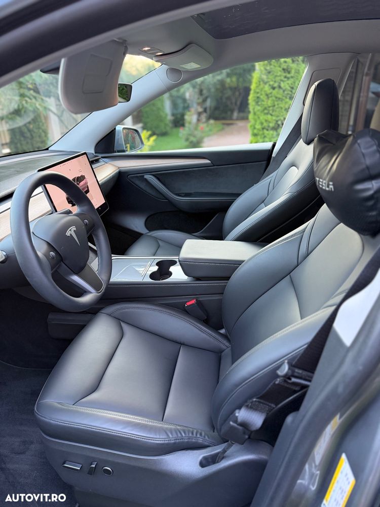 Tesla Model Y Performance Dual Motor AWD - 4