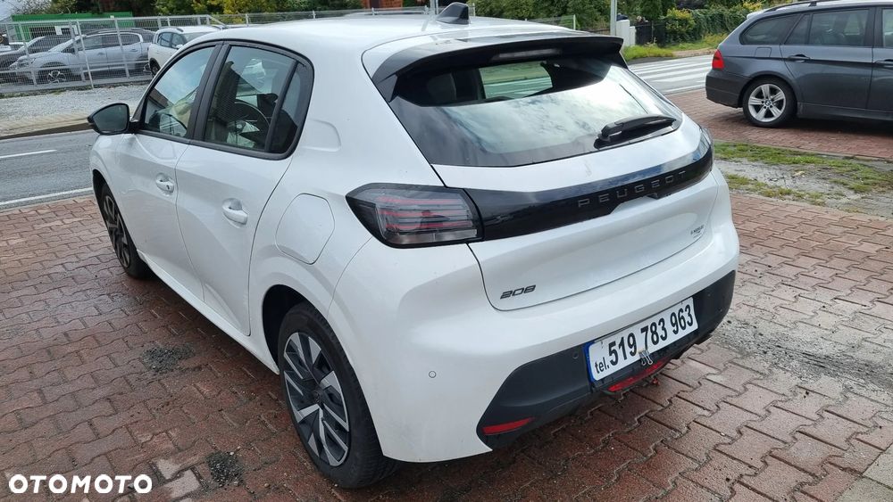 Peugeot 208 - 7