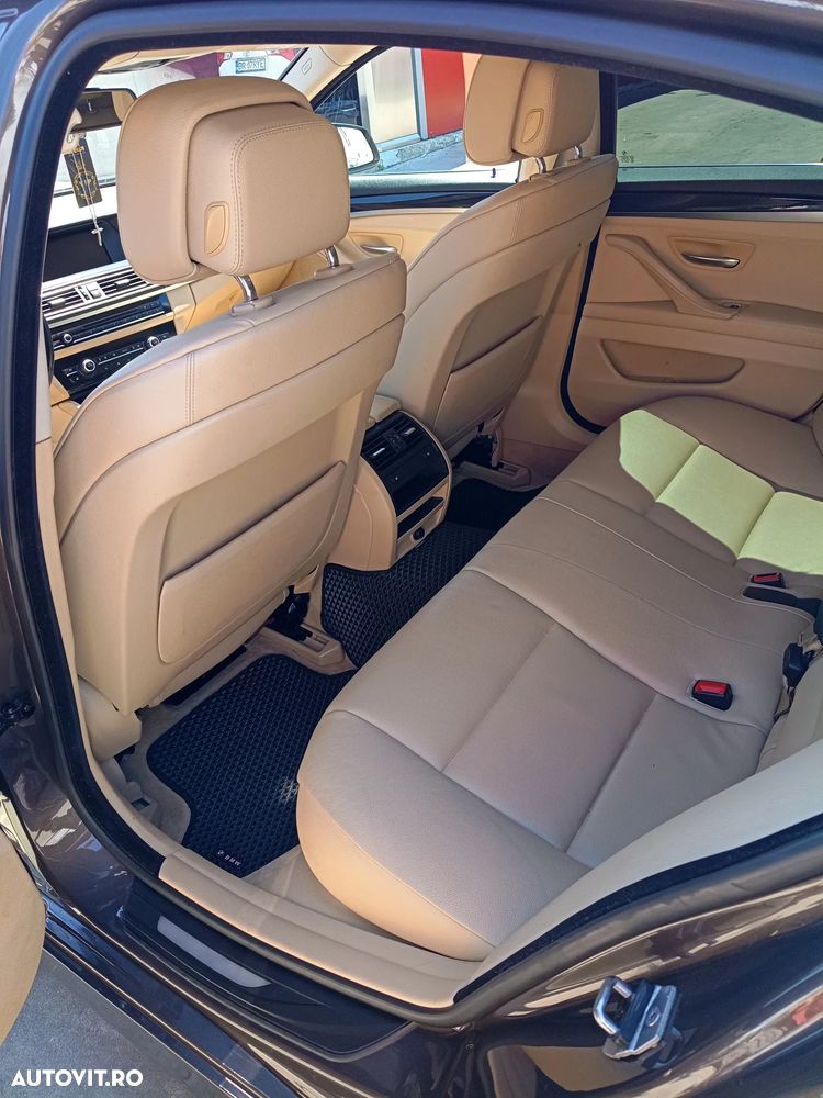 BMW Seria 5 525d xDrive - 10