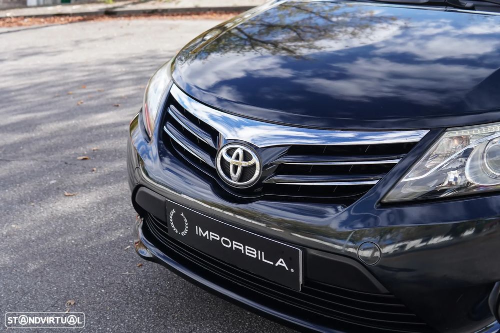Toyota Avensis SW - 8
