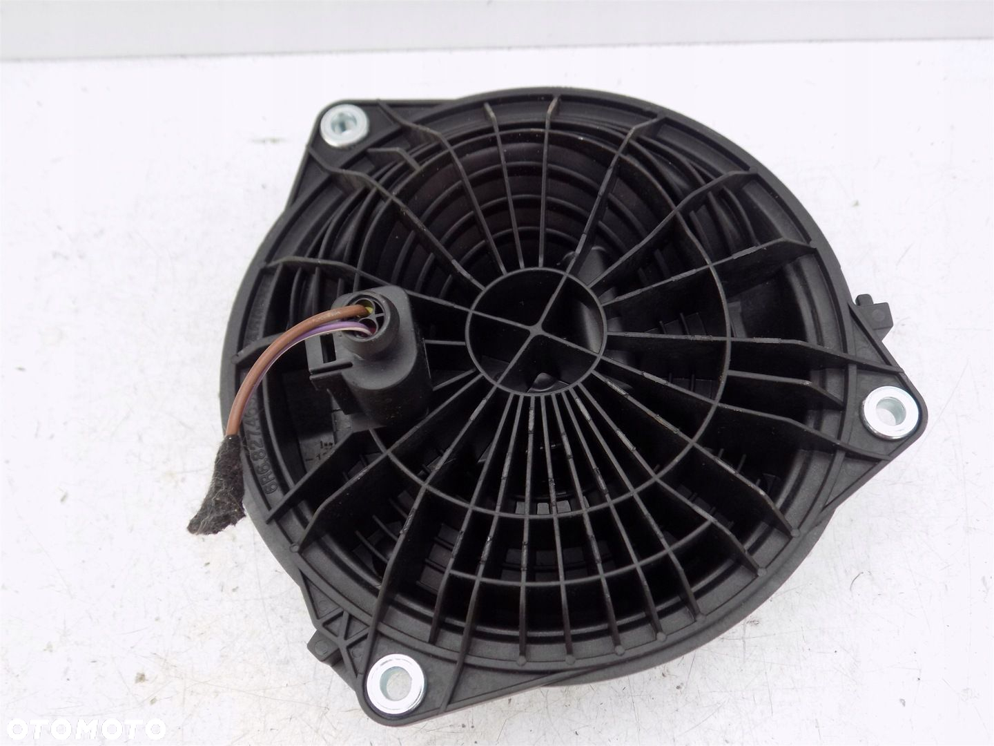 ZAMEK KLAMKA KLPAY BAGAŻNIK VW POLO 6R 09-14 6R6827469 - 2