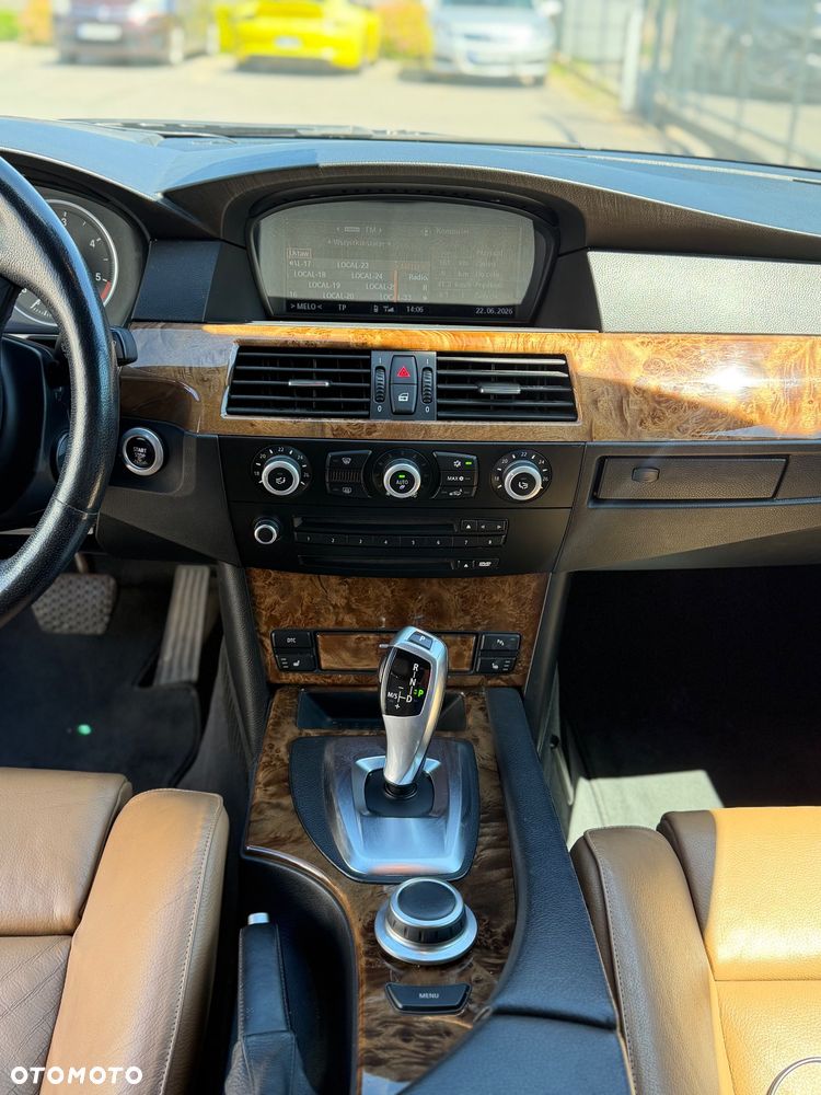 BMW Seria 5 520d - 4
