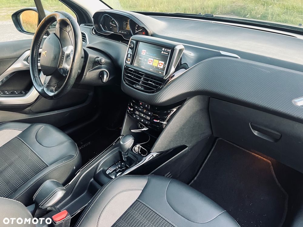 Peugeot 2008 - 9