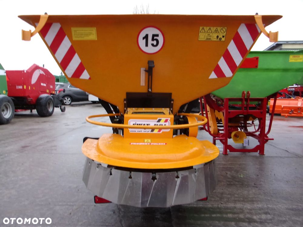 Pronar Posypywarka T-130, T-131, T-132, Piaskarka, Solarka, Rozsiewacz wapna i nawozów RCW, Piaskarka komunalna, solarka rozsiewacz piasku soli KŁOS, Rozsiewacz komunalny N 065 POM Augustów, Pług odśnieżny prosty, łamany, strzałka Ursus, Inter-Tech, Pronar - 22