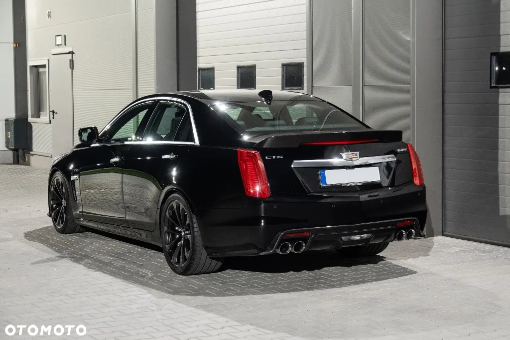 Cadillac CTS - 8