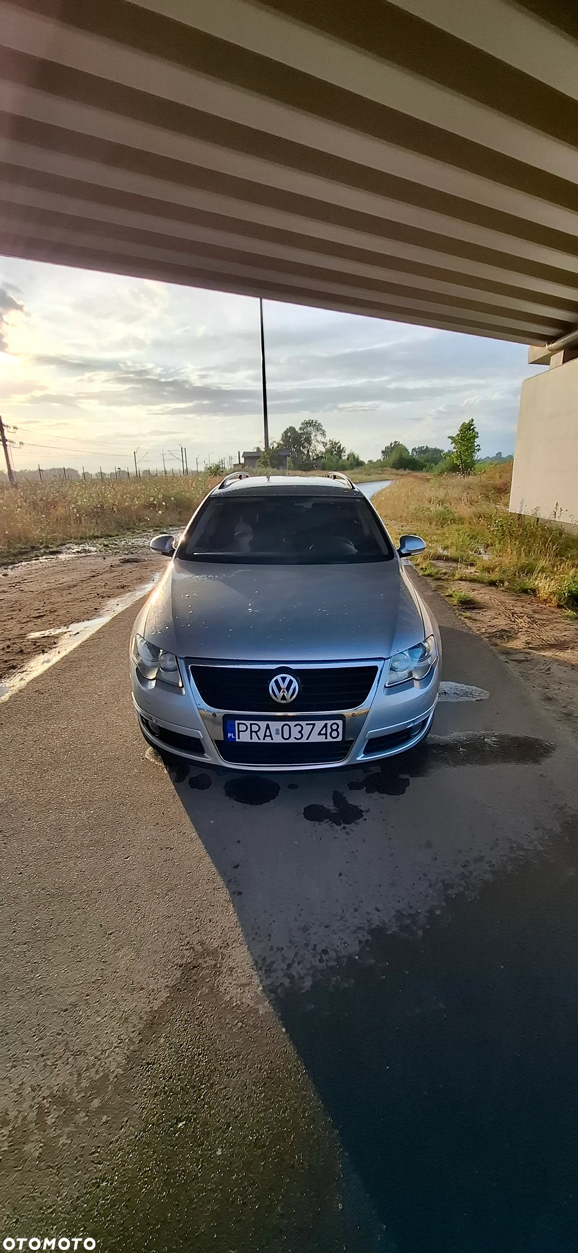 Volkswagen Passat - 4