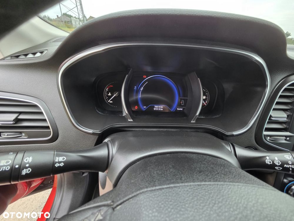 Renault Megane TCe 140 GPF INTENS - 22