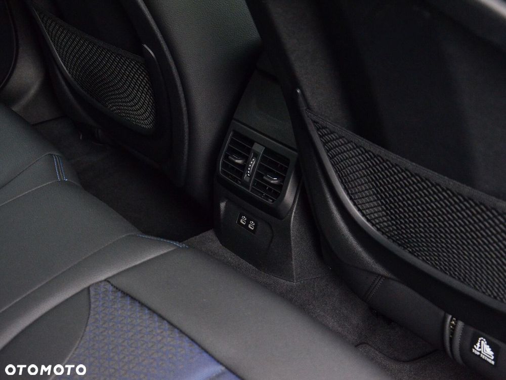 BMW Seria 2 218i M Sport - 26