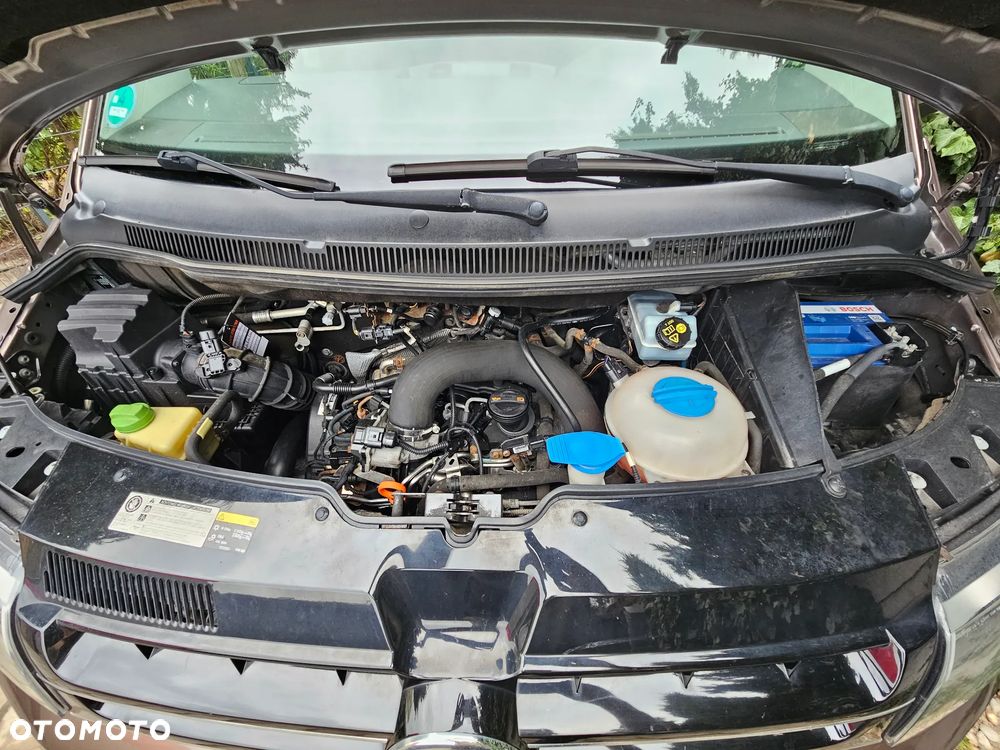 Volkswagen Multivan - 36