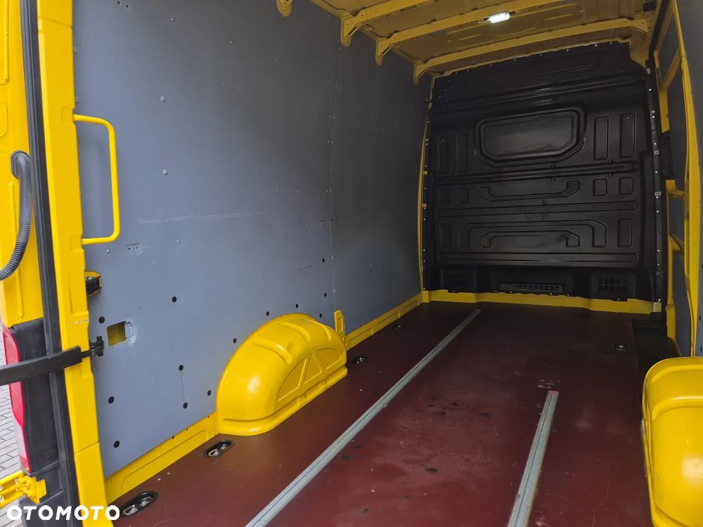 Volkswagen CRAFTER AUTOMAT DSG L2H2 - 8