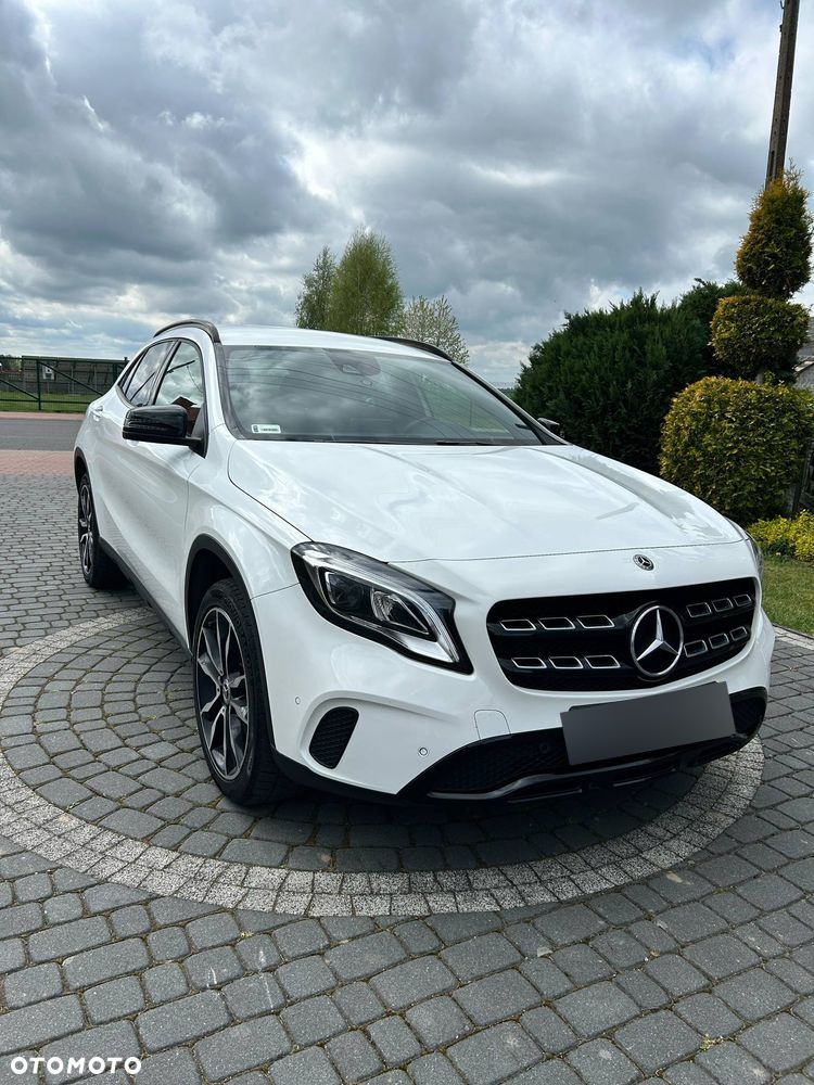 Mercedes-Benz GLA 220 4-Matic AMG Line - 17