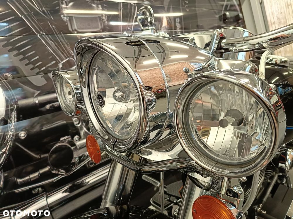 Harley-Davidson Touring Road King - 12