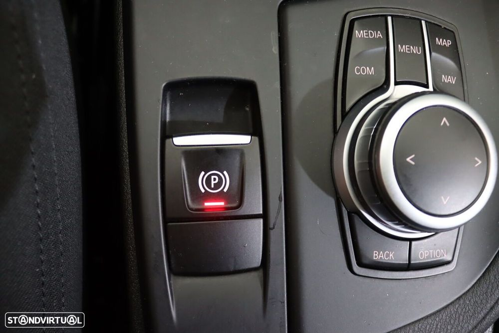 BMW X1 25 e xDrive xLine - 34