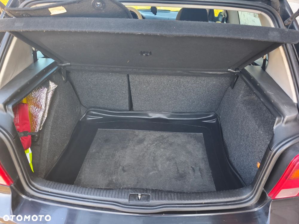 Volkswagen Golf - 24