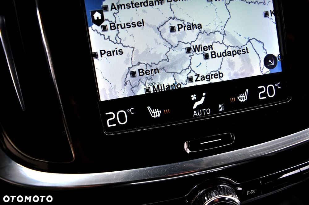 Volvo V60 D3 Momentum Pro - 26