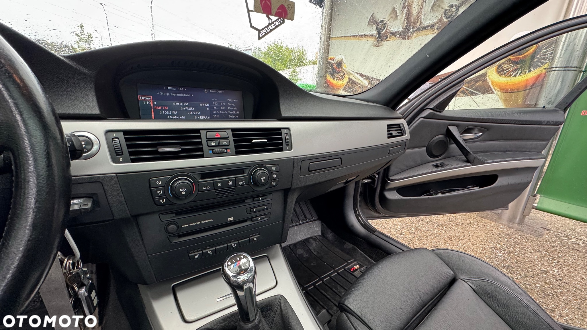 BMW Seria 3 325xi Touring - 17