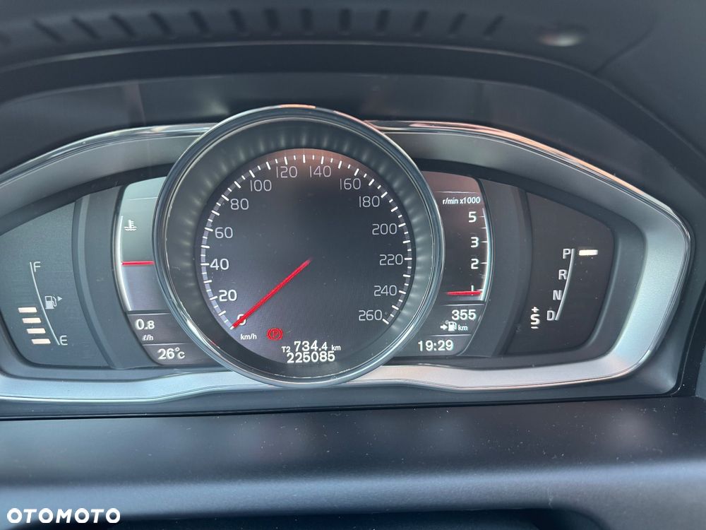 Volvo XC 60 D4 AWD R-Design Kinetic - 3