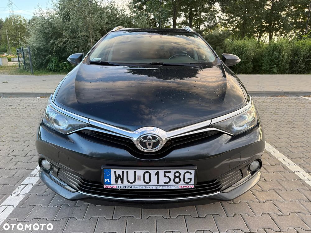 Toyota Auris 1.6 Premium - 3