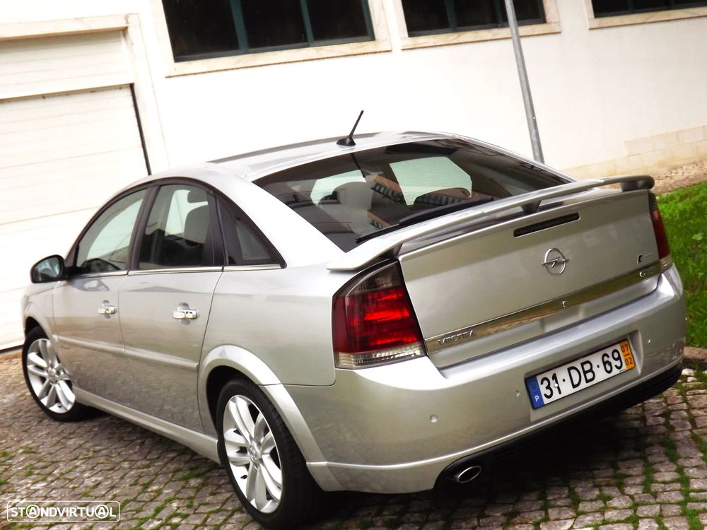 Opel Vectra GTS 1.9 CDTi - 17