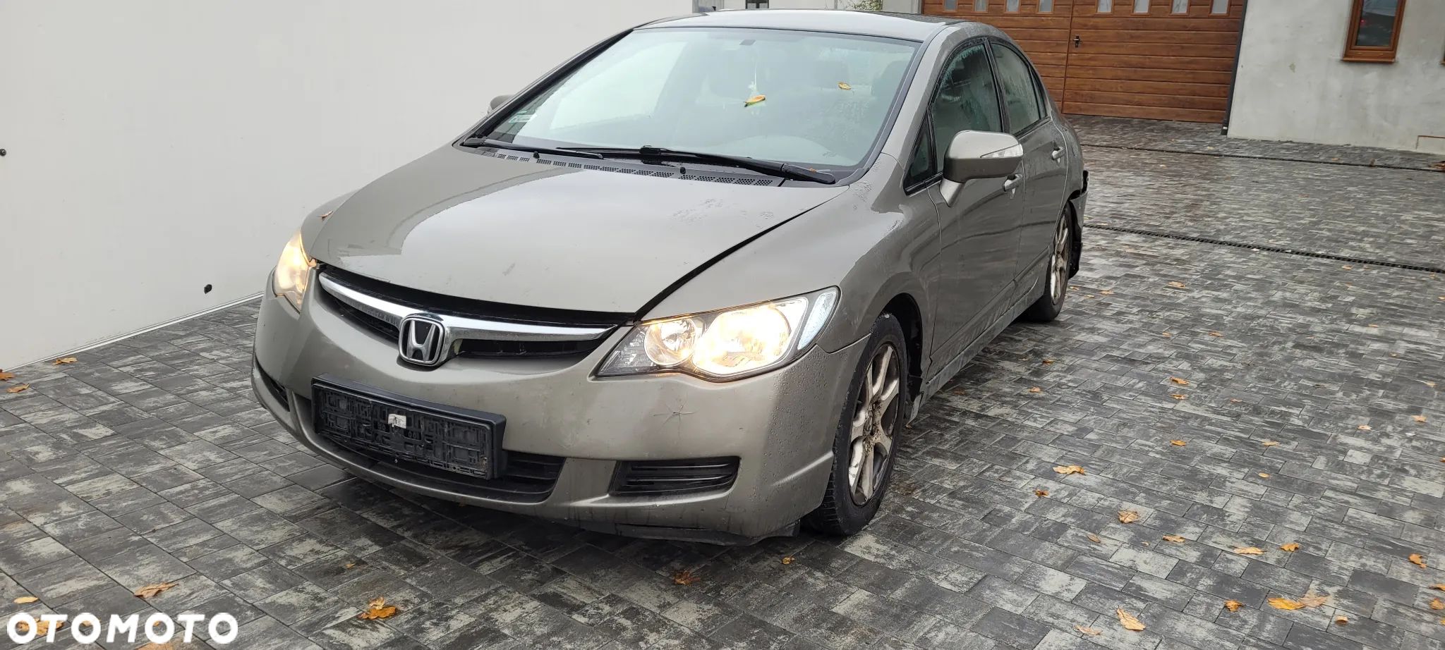 honda civic VIII sedan kod koloru NM701M na śrubki - 1