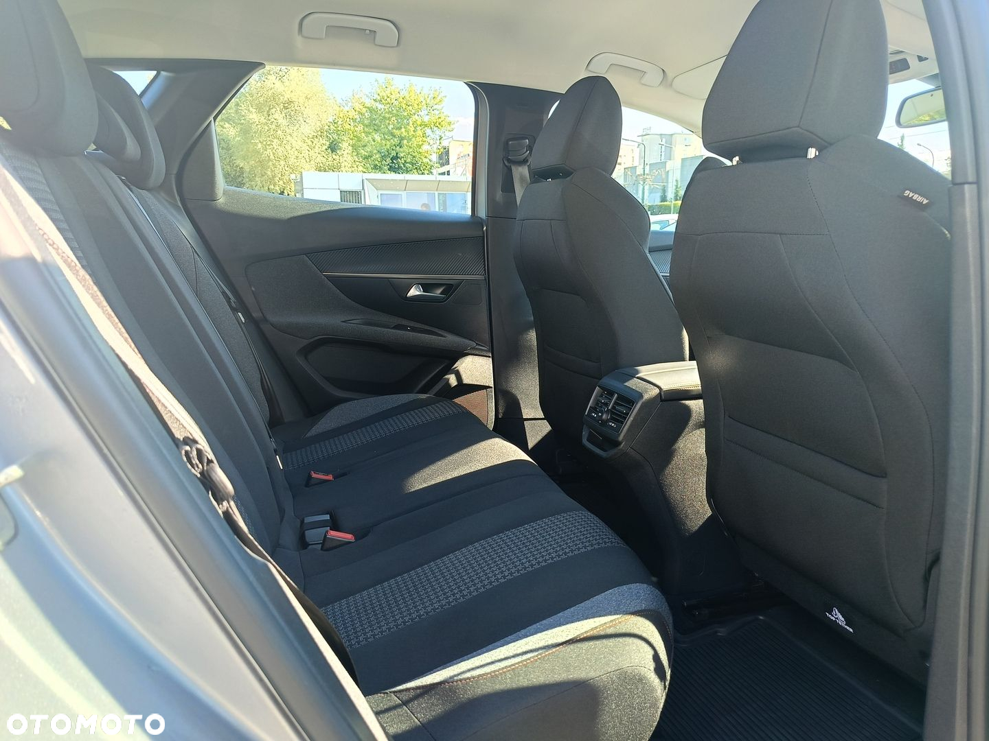 Peugeot 3008 1.5 BlueHDi Active Pack S&S EAT8 - 8