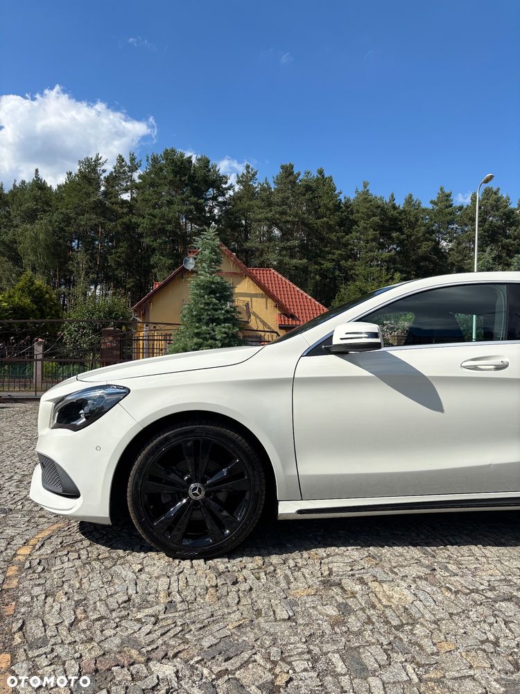 Mercedes-Benz CLA 180 7G-DCT - 7