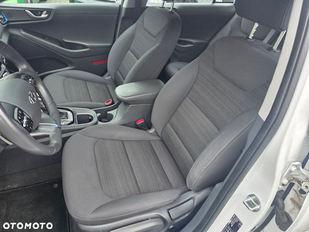 Hyundai IONIQ - 20
