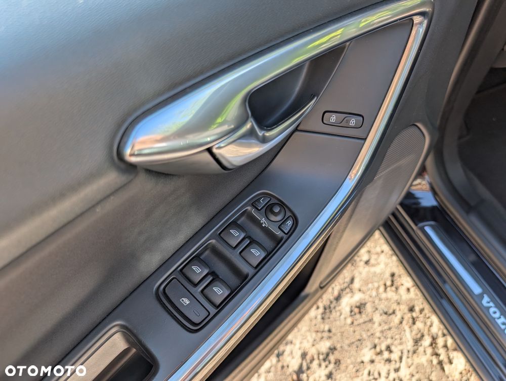 Volvo S60 D4 Geartronic Momentum - 11