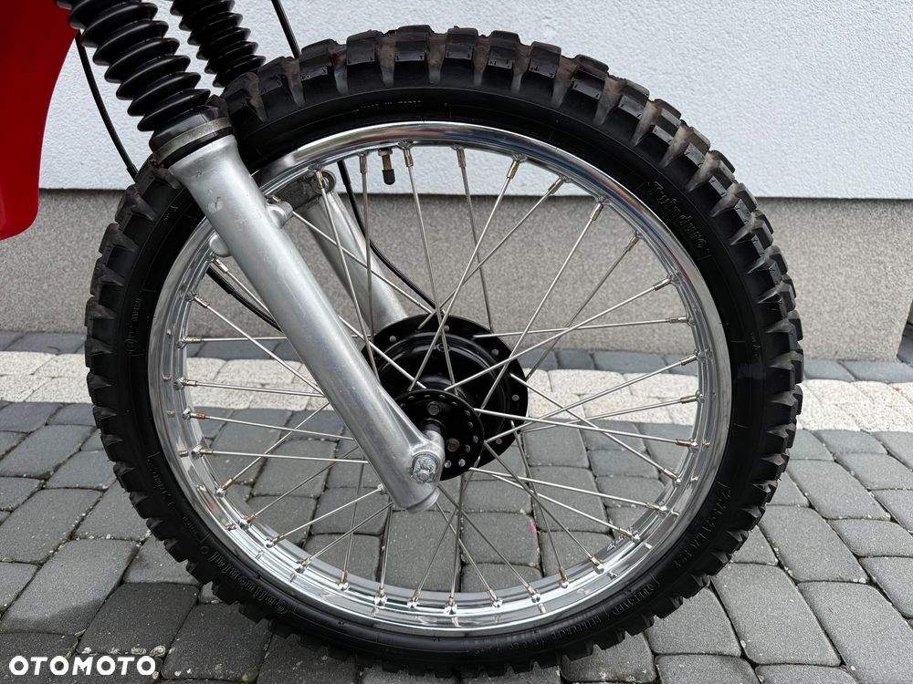 Suzuki DR - 8