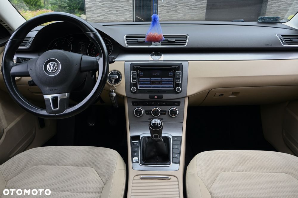 Volkswagen Passat 2.0 TDI Highline - 21