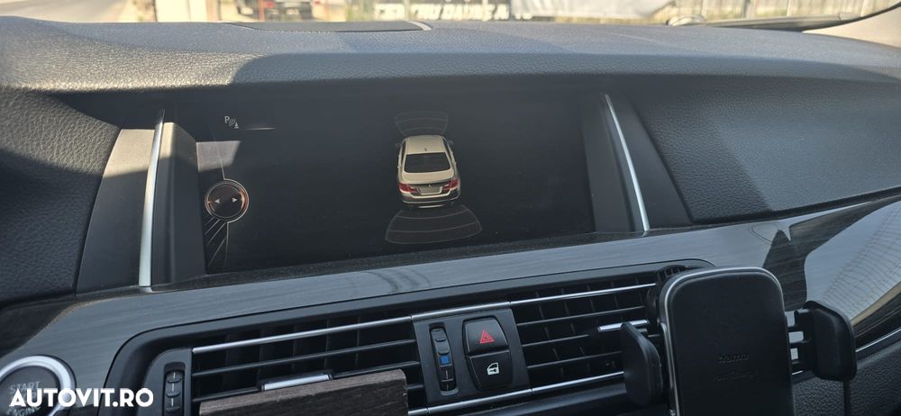 BMW Seria 5 520d xDrive AT - 11