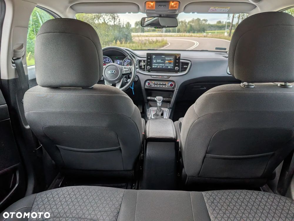 Kia Ceed 1.4 T-GDI L Business Line DCT - 12