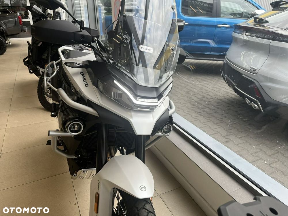 CFMoto MT - 13