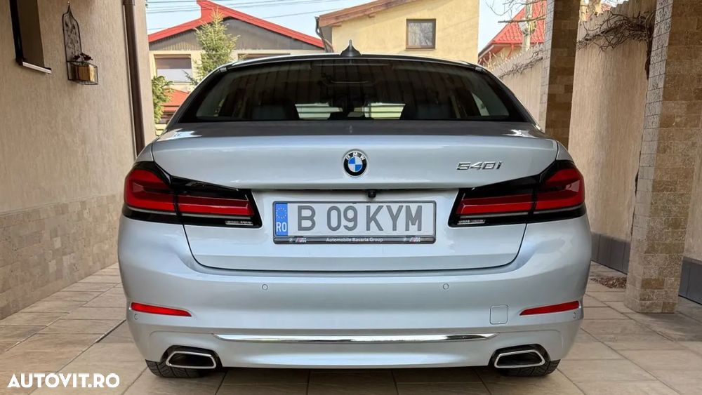 BMW Seria 5 540i Aut. Sport Line - 2