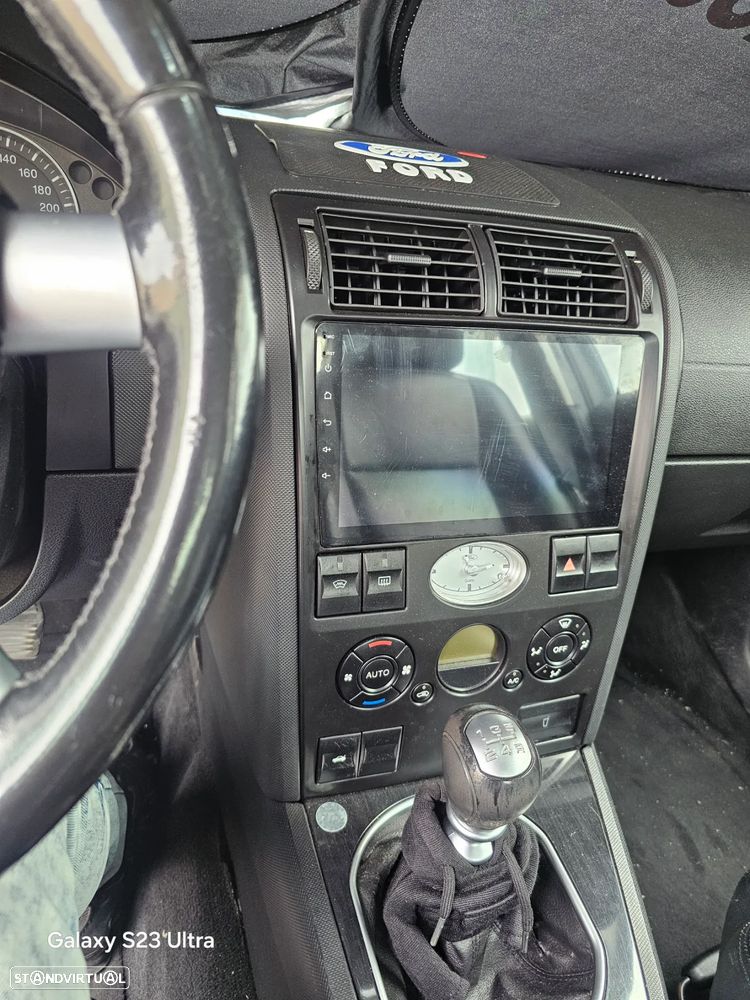 Ford Mondeo 2.0 TDdi Ghia - 6