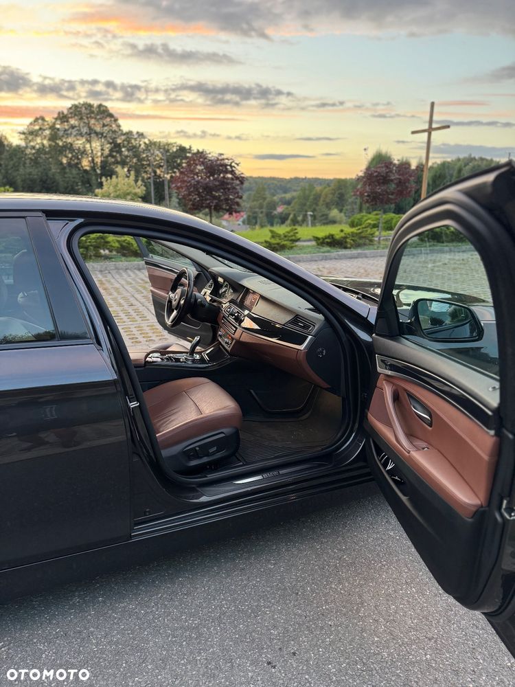 BMW Seria 5 520d Luxury Line - 10