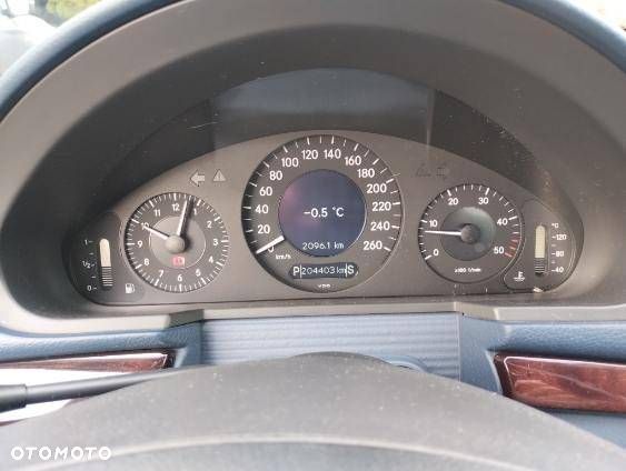 Mercedes-Benz Klasa E 220 CDI Automatik Classic - 9