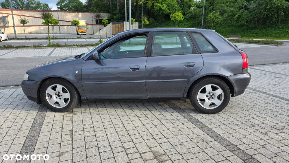 Audi Inny 1.9 TDI Ambiente - 8