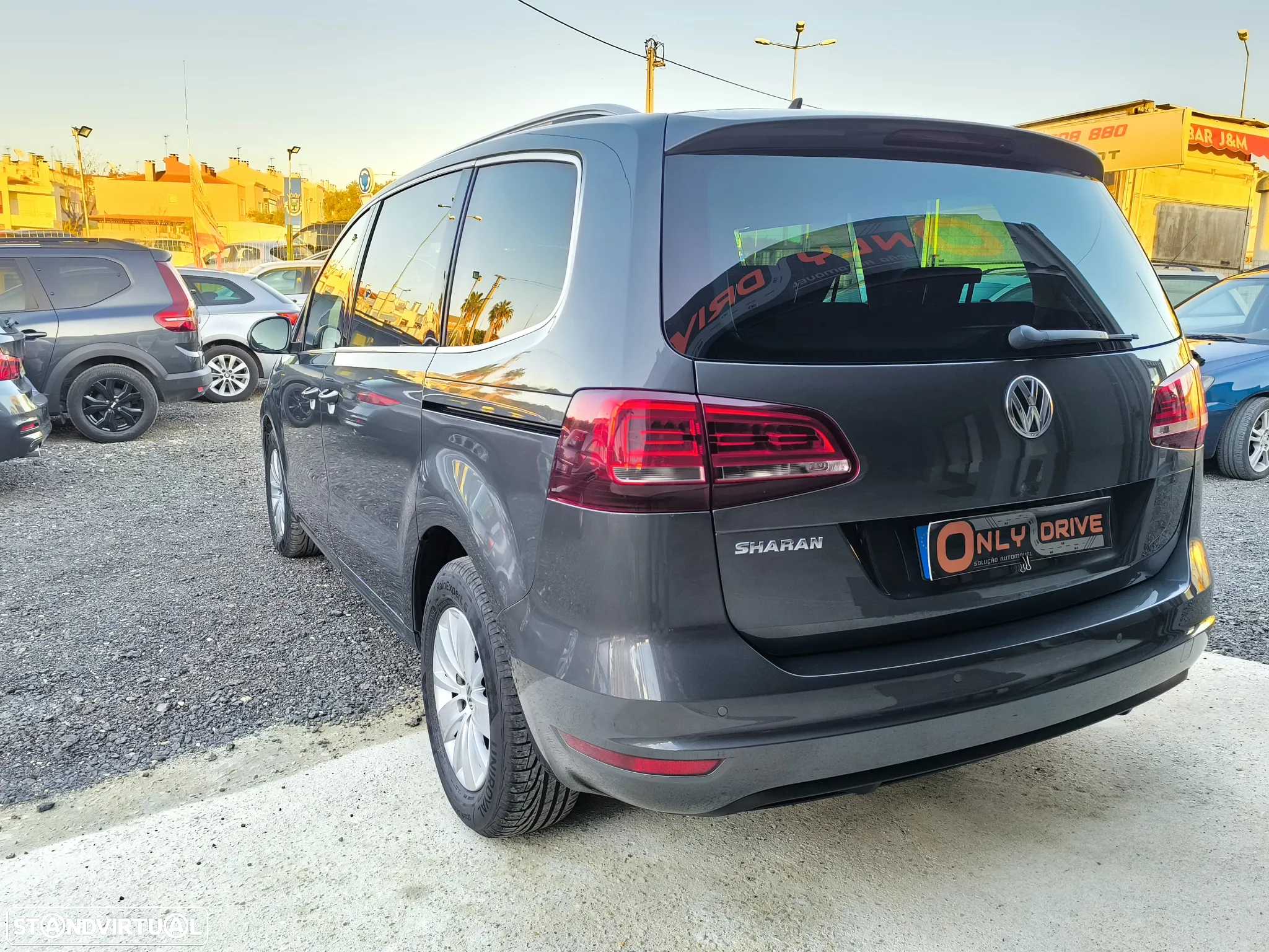 VW Sharan 2.0 TDI Blue Confortline - 11